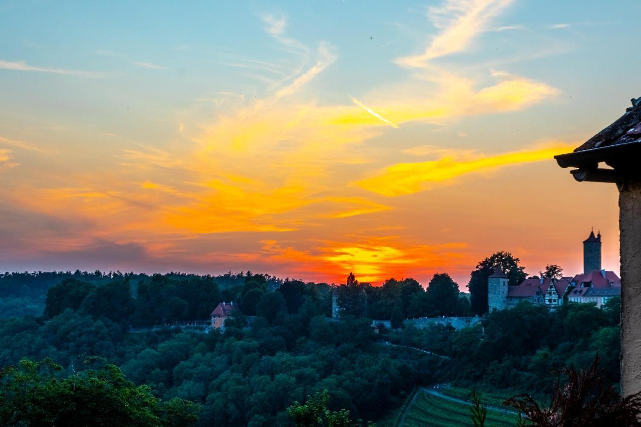 Hotel Am Siebersturm โรเทนบวร์ก อ็อบ แดร์เทาเบอร์ ภายนอก รูปภาพ