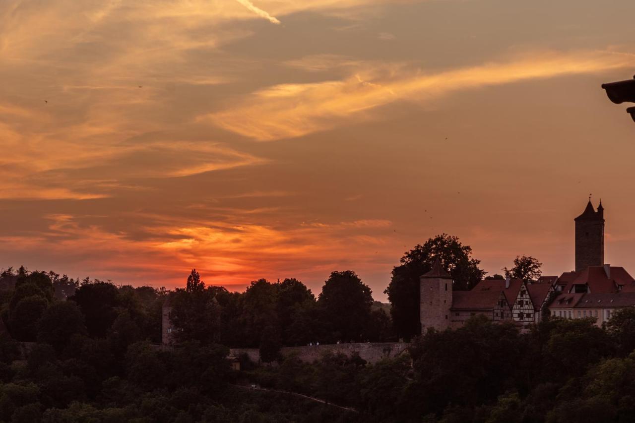 Hotel Am Siebersturm โรเทนบวร์ก อ็อบ แดร์เทาเบอร์ ภายนอก รูปภาพ