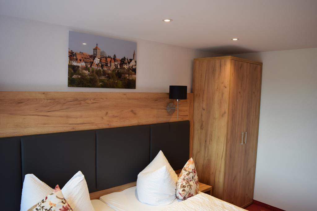 Hotel Am Siebersturm โรเทนบวร์ก อ็อบ แดร์เทาเบอร์ ภายนอก รูปภาพ