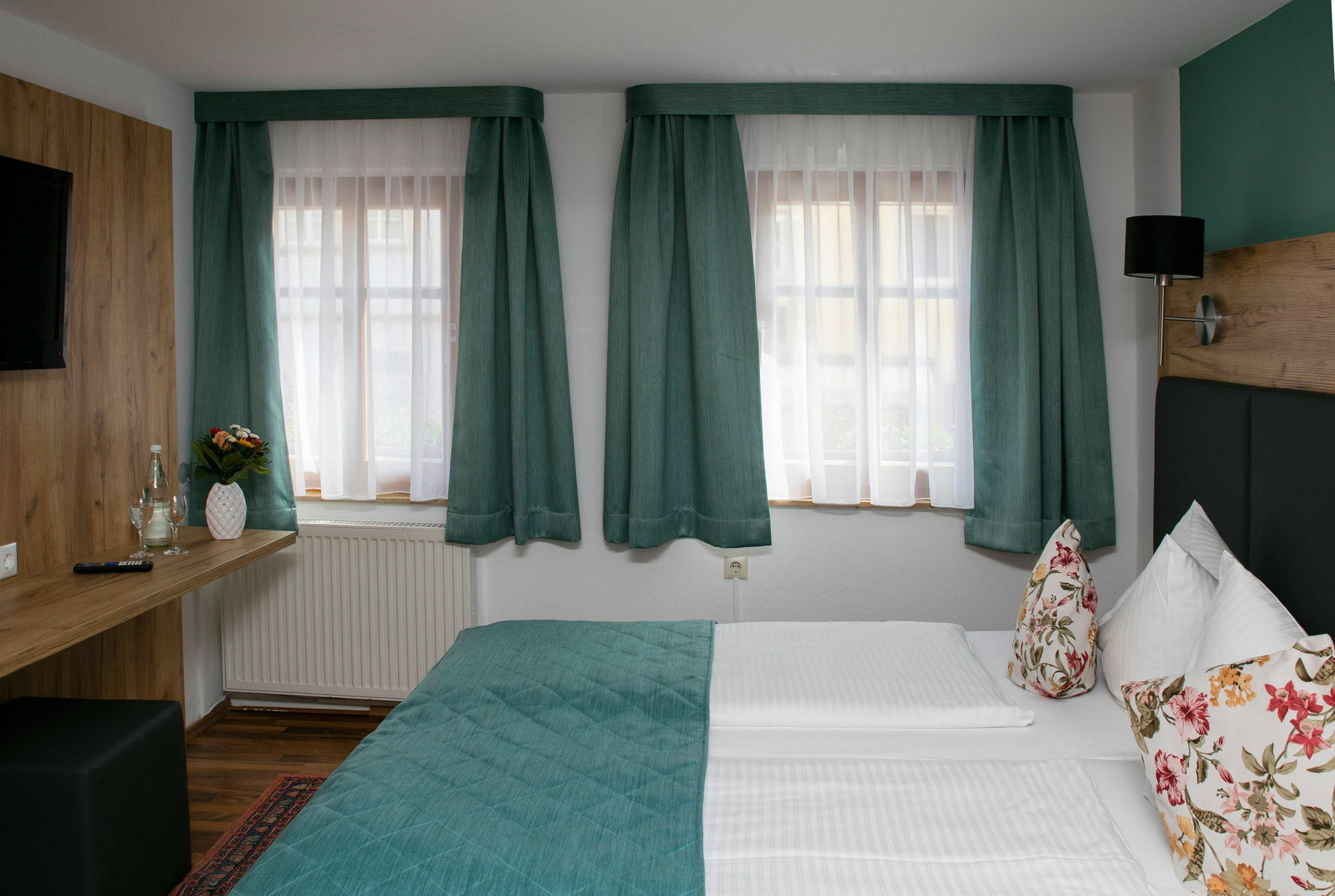 Hotel Am Siebersturm โรเทนบวร์ก อ็อบ แดร์เทาเบอร์ ภายนอก รูปภาพ
